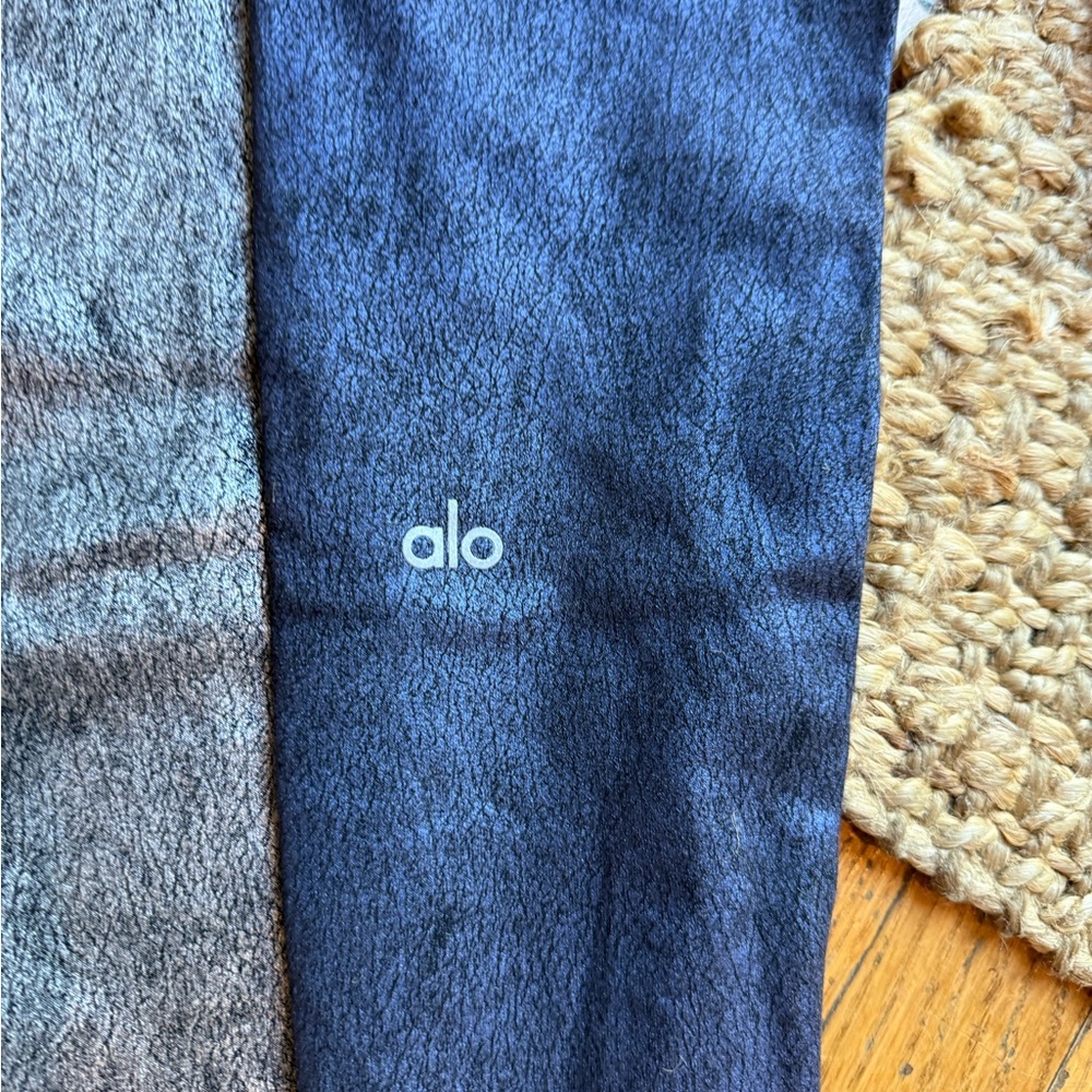 ALO Airbrush Metallic High Rise Leggings 3 Pairs size: Small - Picture 8 of 8